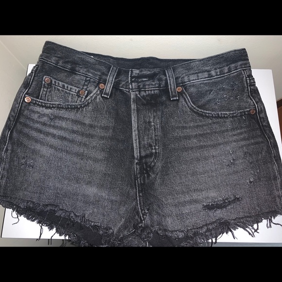 Levi 501 shorts - Picture 1 of 3